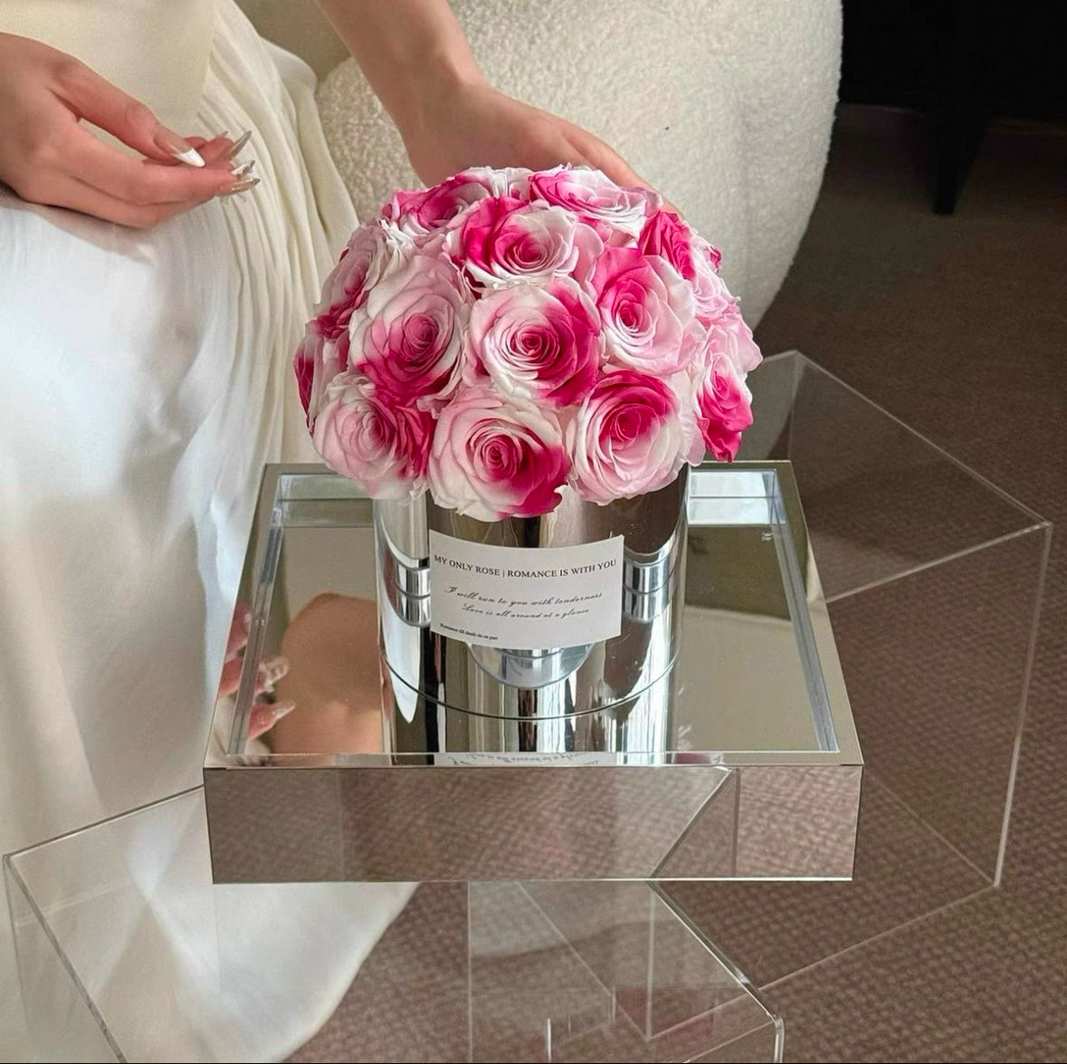 A Bucket of Love Roses (Different Colours Available)