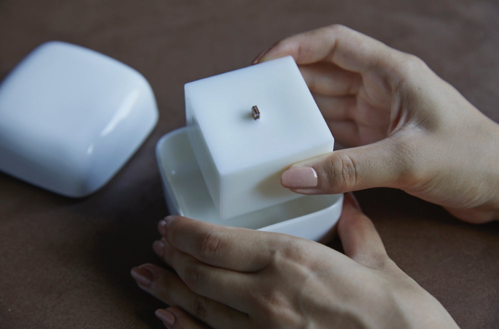 Kurashi No Kaori Bone China Candle Holder (Different Colours Available)