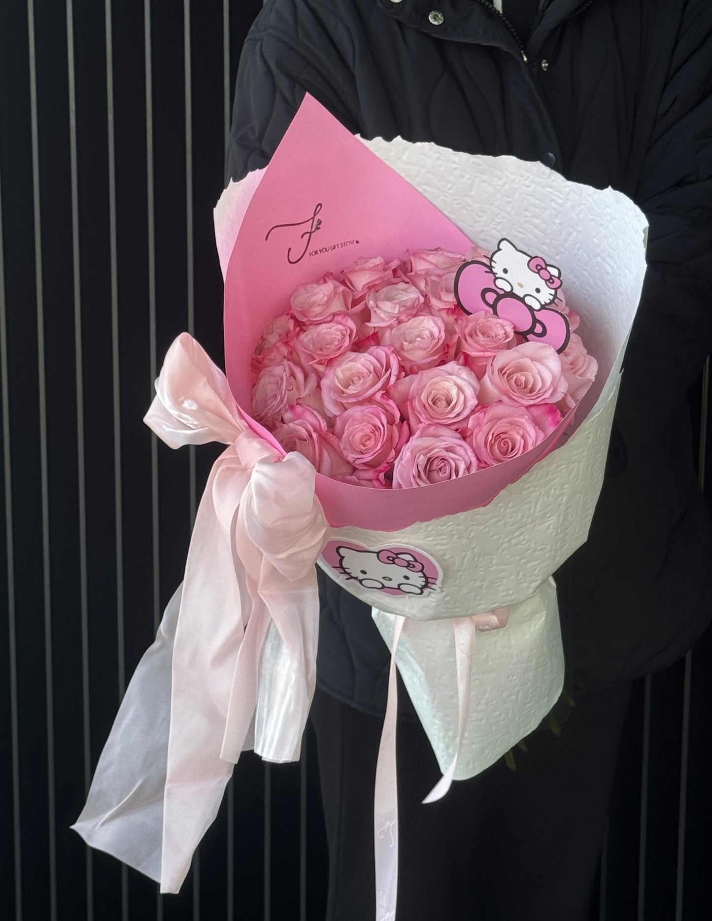 Kitty Kiss Bouquet (Qixi Festival Special Bouquet)