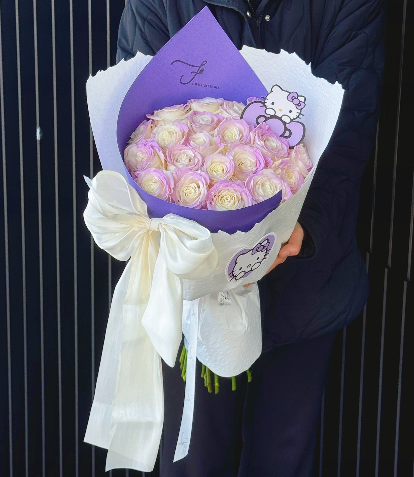 Kitty Kiss Bouquet (Qixi Festival Special Bouquet)
